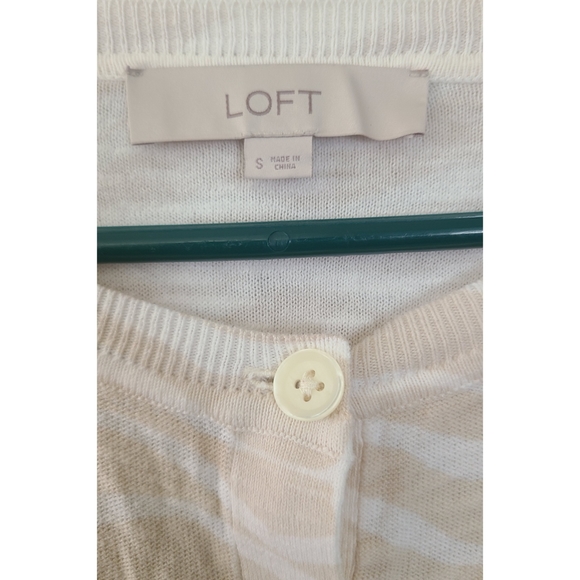 Loft Size: Small - Picture 2 of 5